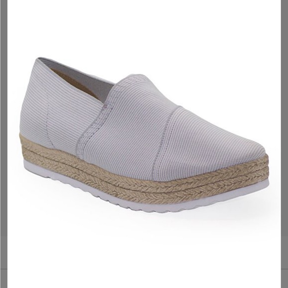 CHARLESTON SHOE CO. Light Gray Slip-On Espadrille Platform